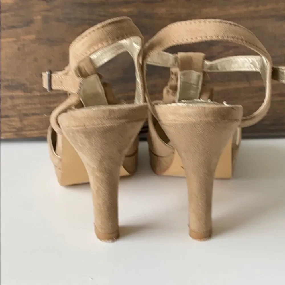 💙Hot Tomato Rylie Suede Look‎ Platform Heel Beige 6